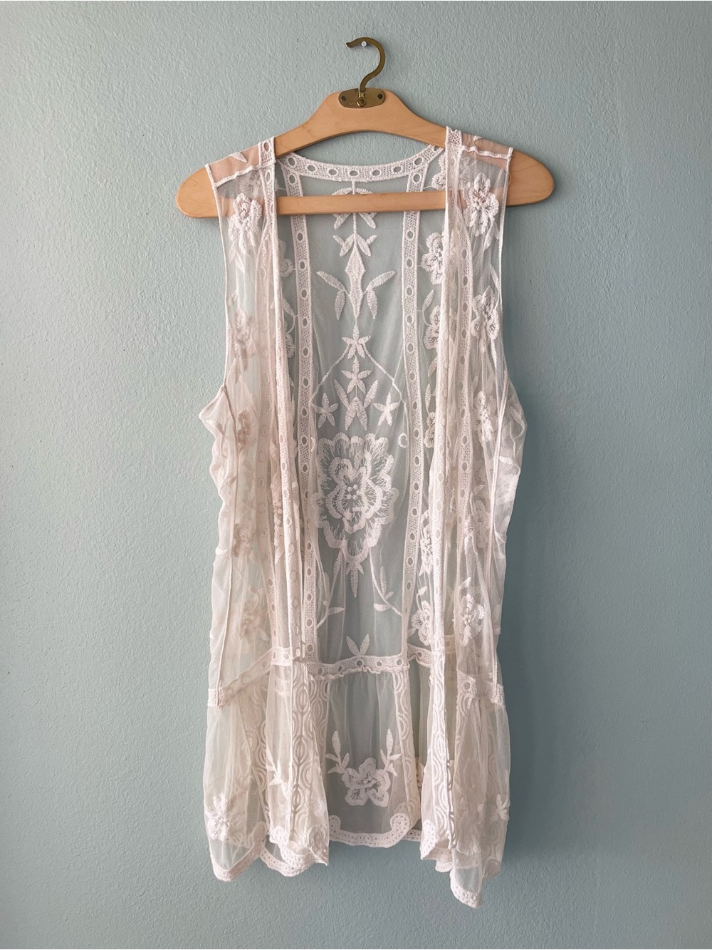 Unbranded | Off-White Embroidered Lace Sleeveless Cardigan Shawl